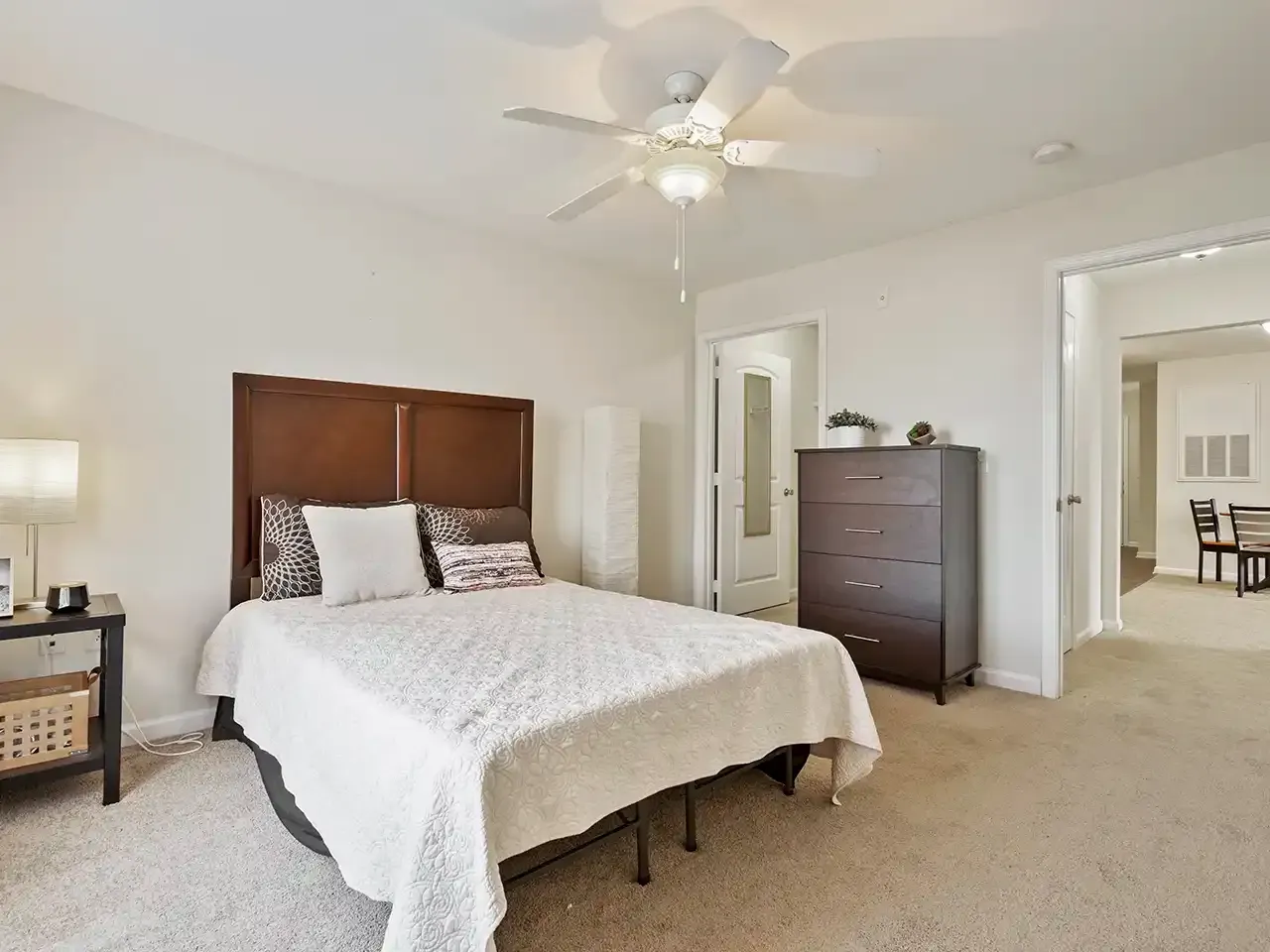 Mountain Valley Apartments Bedroom