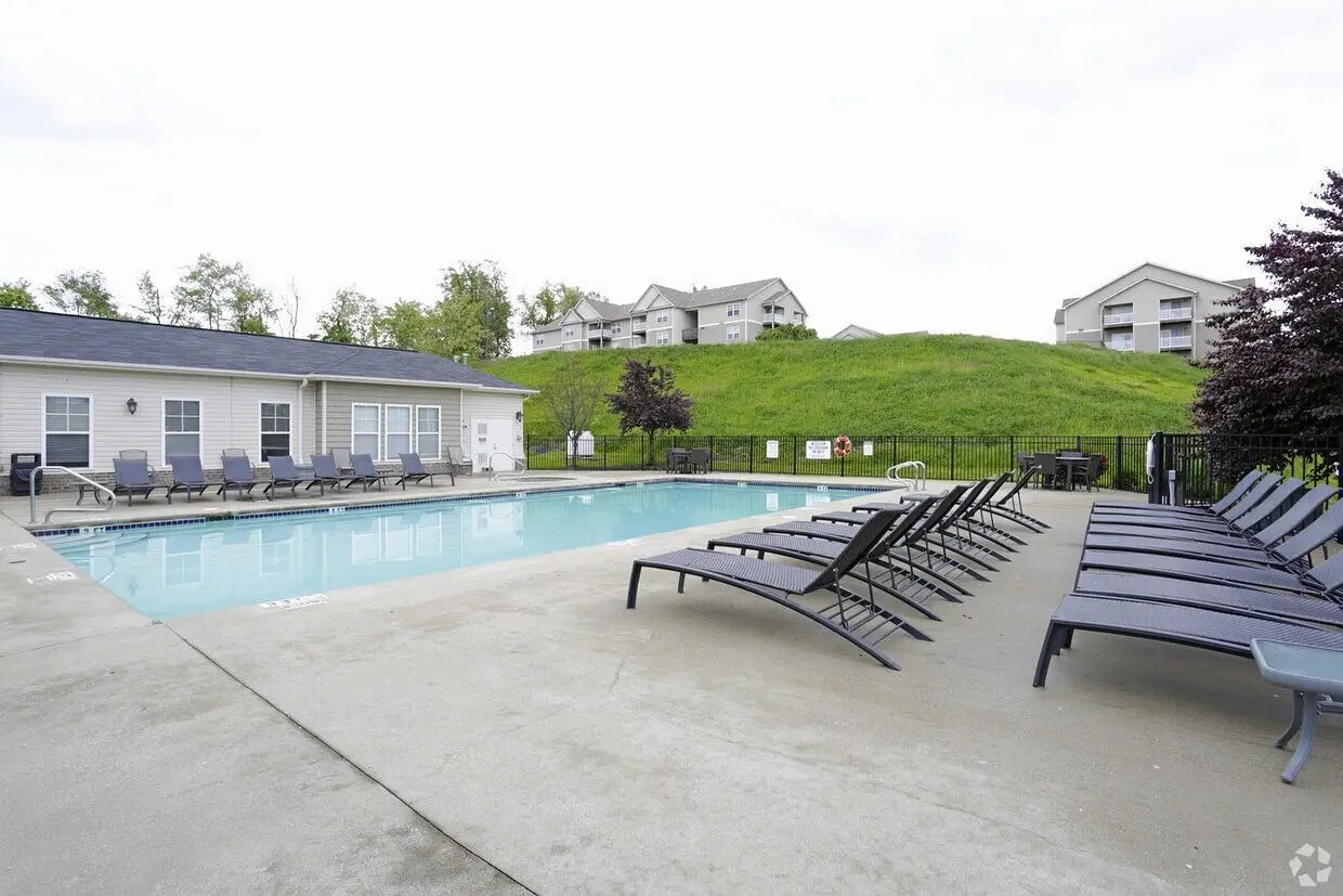 Mountain Valley Apartments Pool