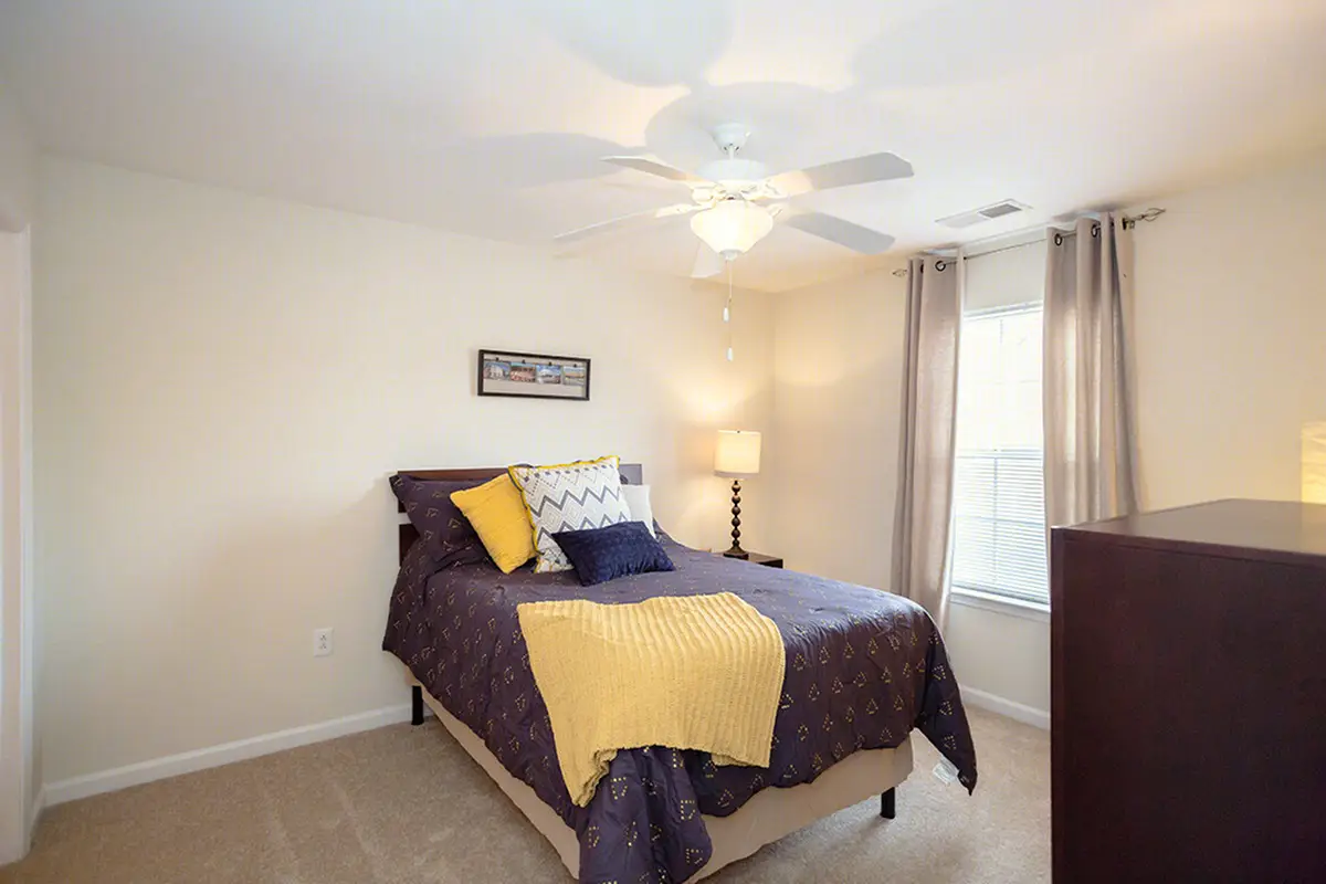 Mountain Valley Apartment Bedroom