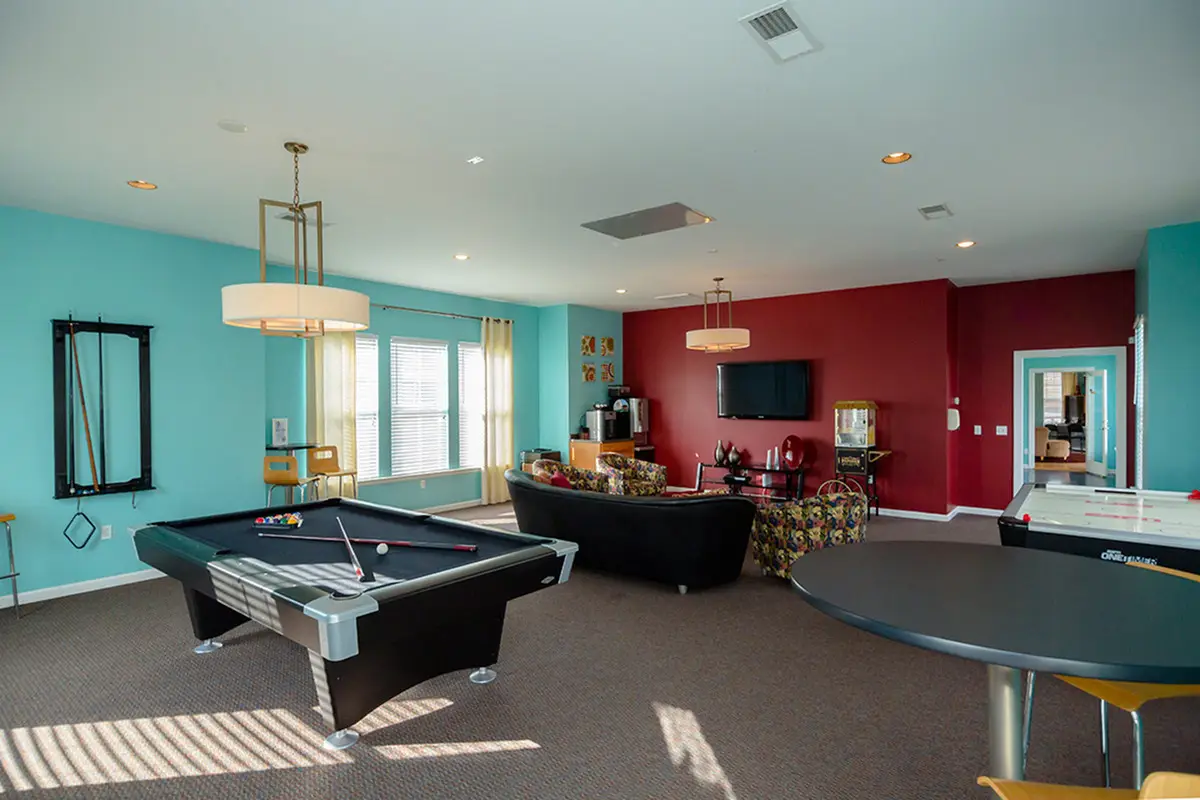 Mountain Valley Apartments Lounge