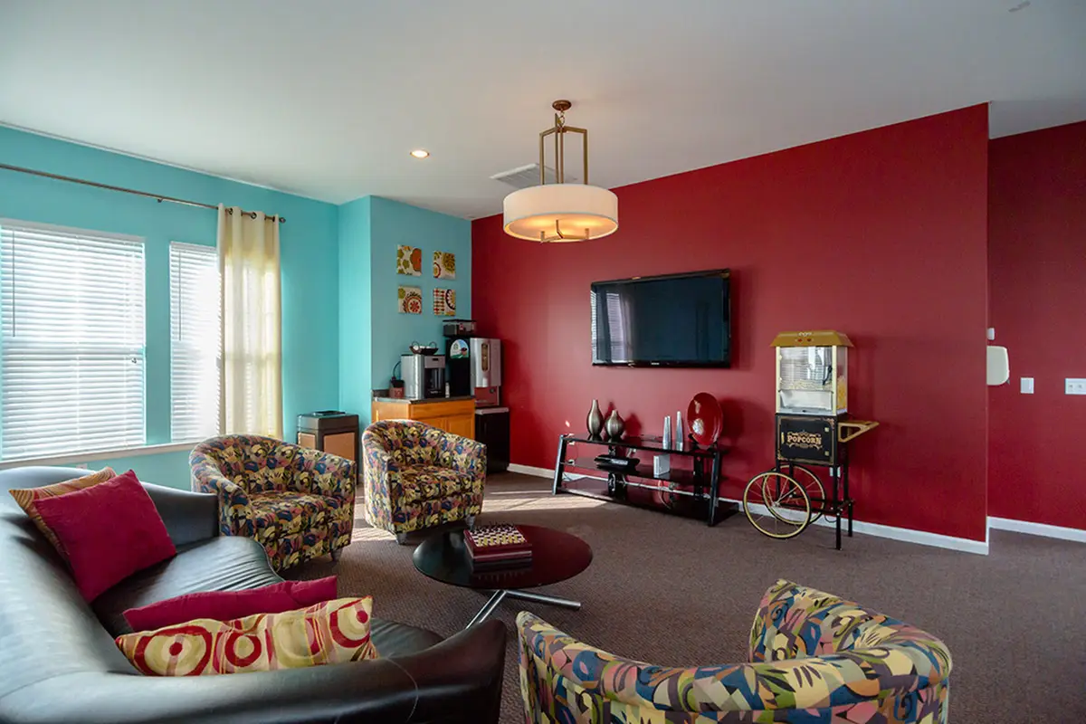 Mountain Valley Apartments Lounge